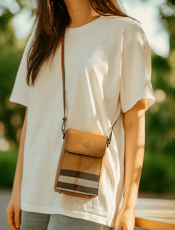 Street Style Checkered Bag - Image 3