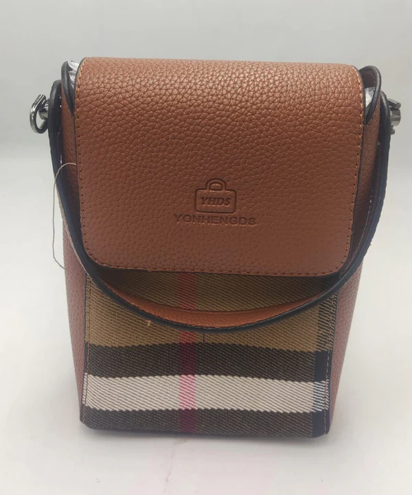Street Style Checkered Bag - Image 4
