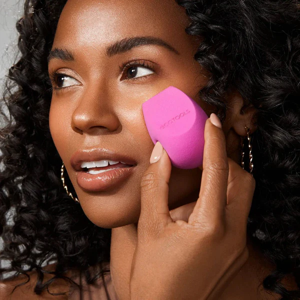 EcoTools Bioblender Biodegradable Makeup Sponge - Image 5