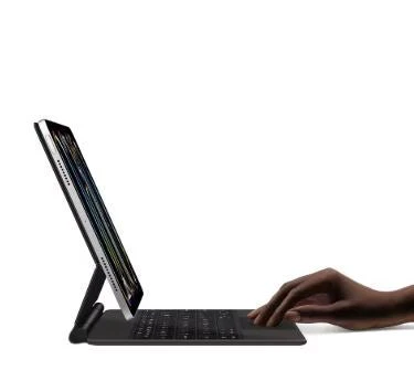 Hoco Magnetic Bluetooth Keyboard (Original) - Image 2
