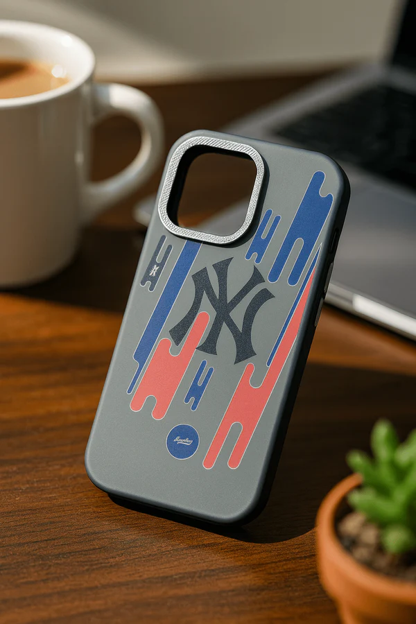 New York Yankees Logo Protective iPhone Case - Image 2